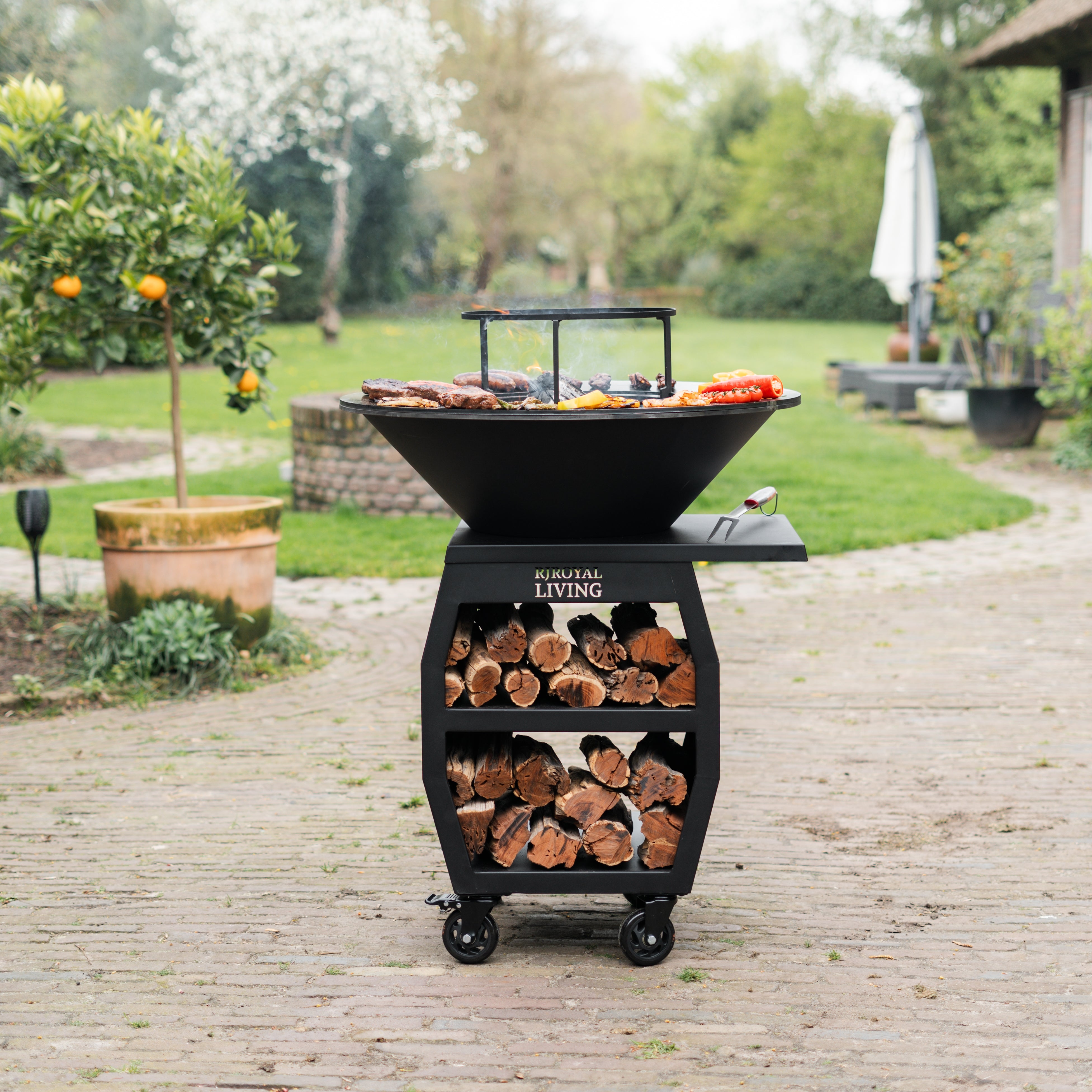 Barbecue Plancha Grill Amigo - Avec couvercle et rangement bois Ø67cm