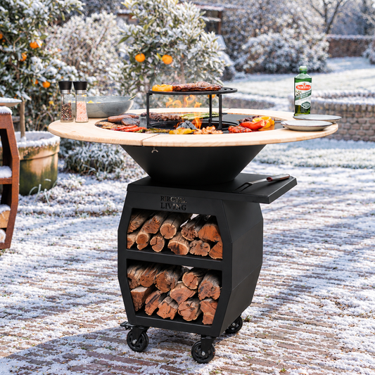 BBQ Plancha Grill Compañero XXL Blackline 2.0 - Avec entourage en bois Mesa — ambiance hivernale