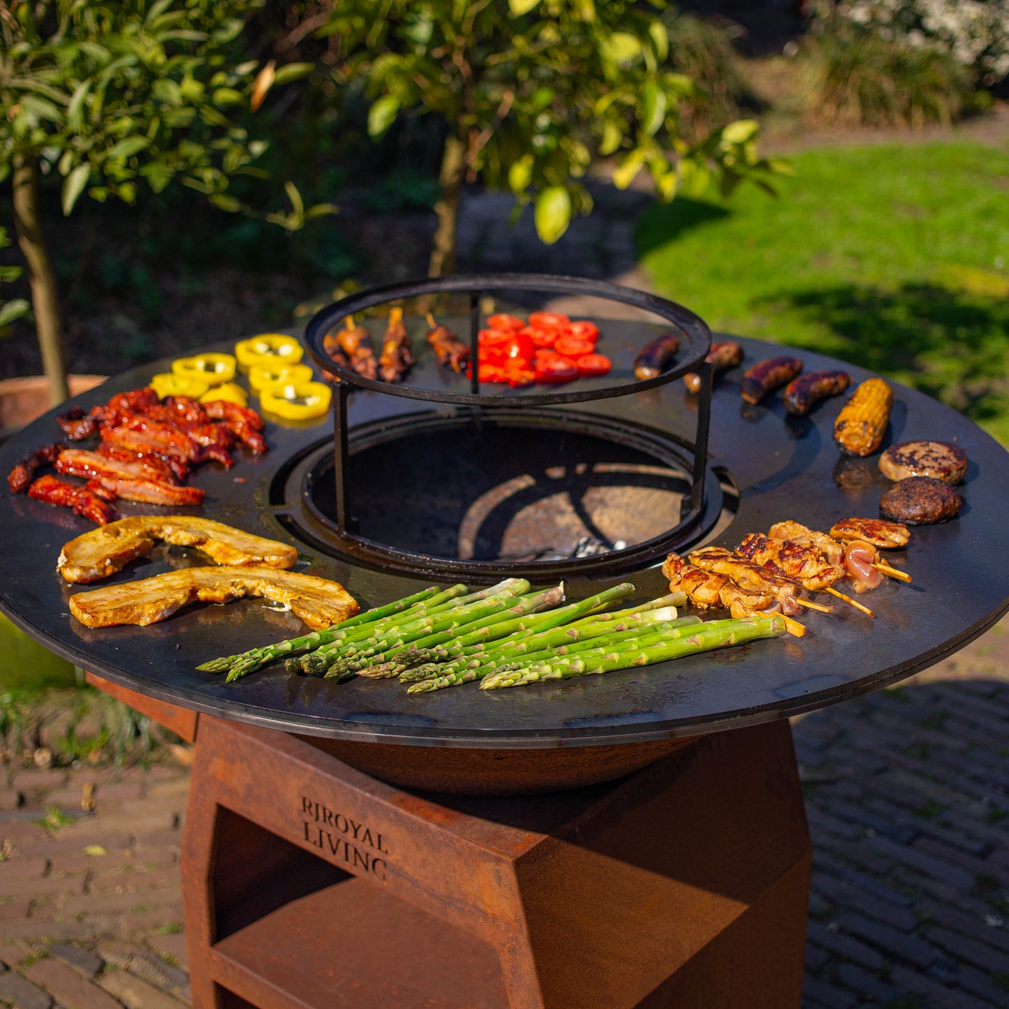 BBQ Plancha Grill Maestro XXXL Ø100cm Acier Corten - Avec grandes roues et rangement pour le bois