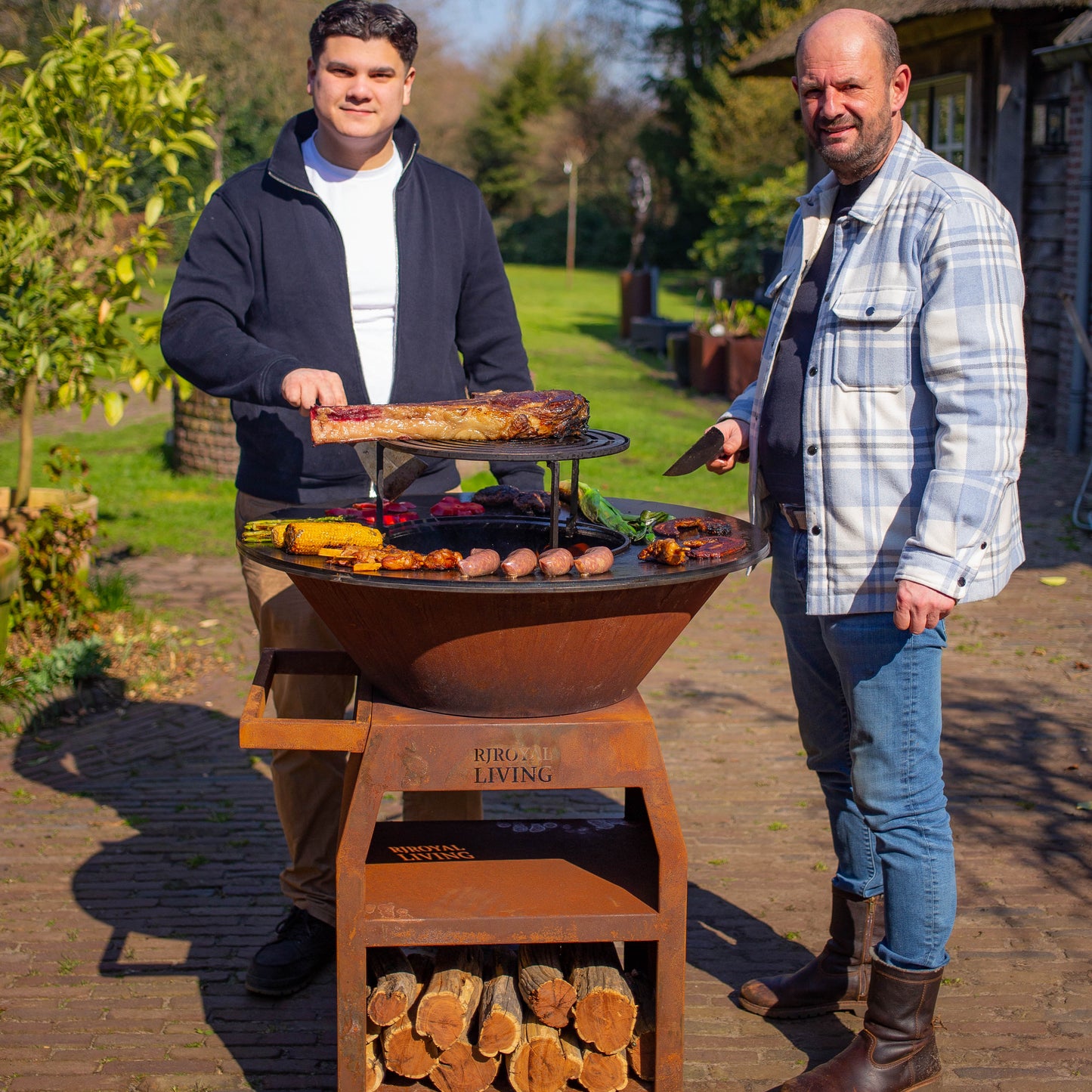 Barbecue Plancha Grill Maestro XXL Ø80cm Acier Corten - Avec tisonnier et rangement pour le bois