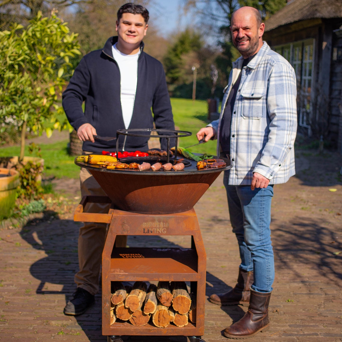 Barbecue Plancha Grill Maestro XXL Ø80cm Acier Corten - Avec tisonnier et rangement pour le bois