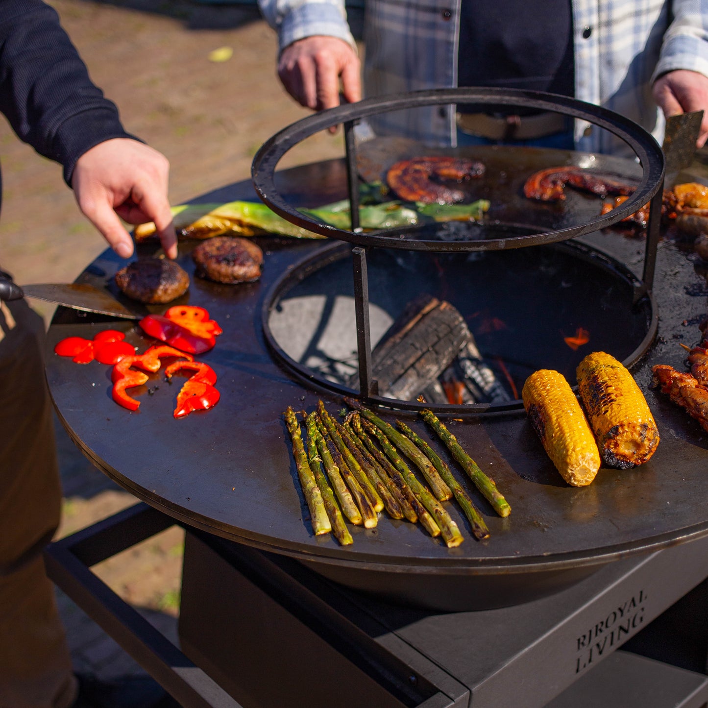 Barbecue Plancha Grill Maestro XXL Ø80cm Blackline - Avec tisonnier et rangement pour le bois