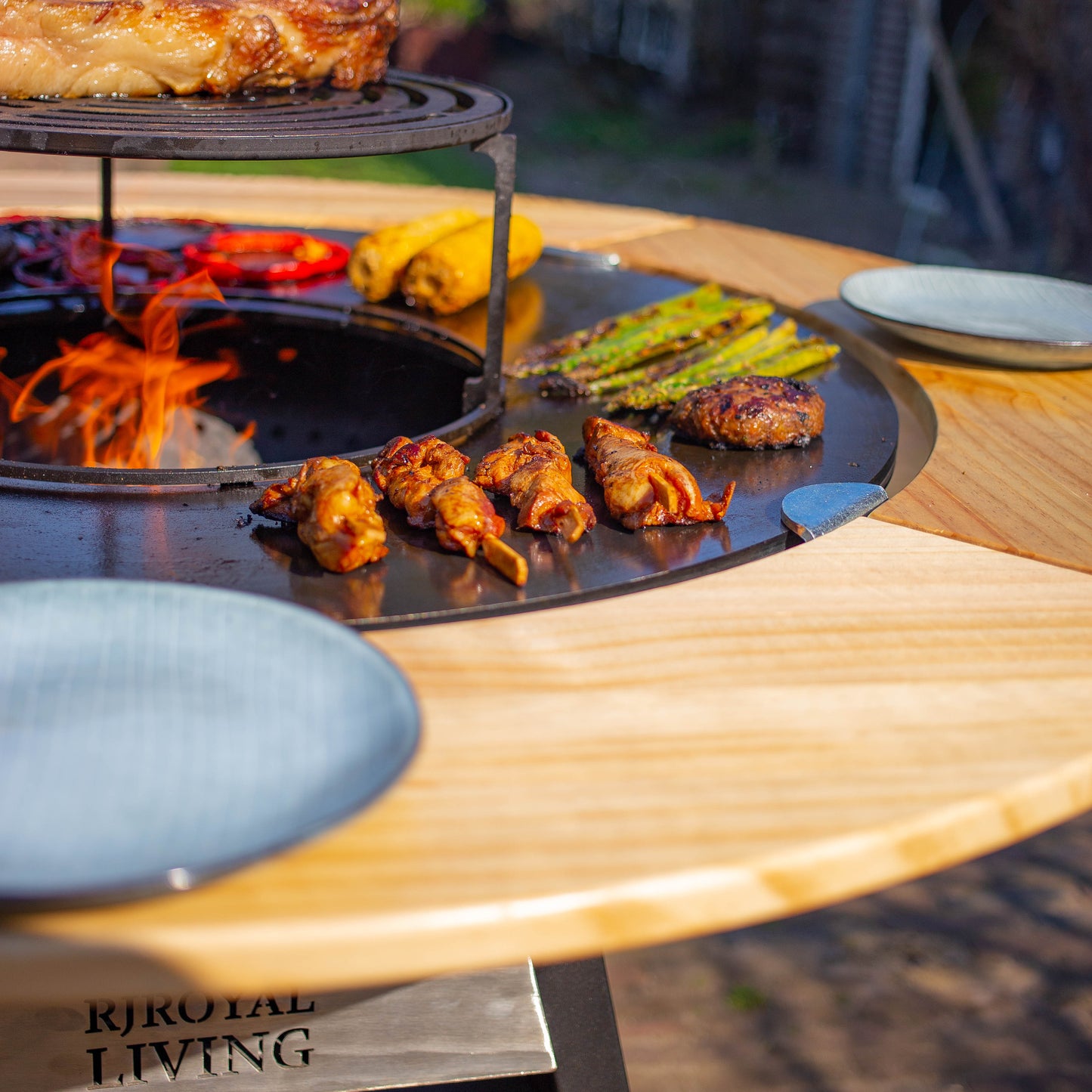 BBQ Plancha Grill Maestro Smokeless XXL Ø80cm Blackline – Plancha sans fumée avec entourage en bois Mesa
