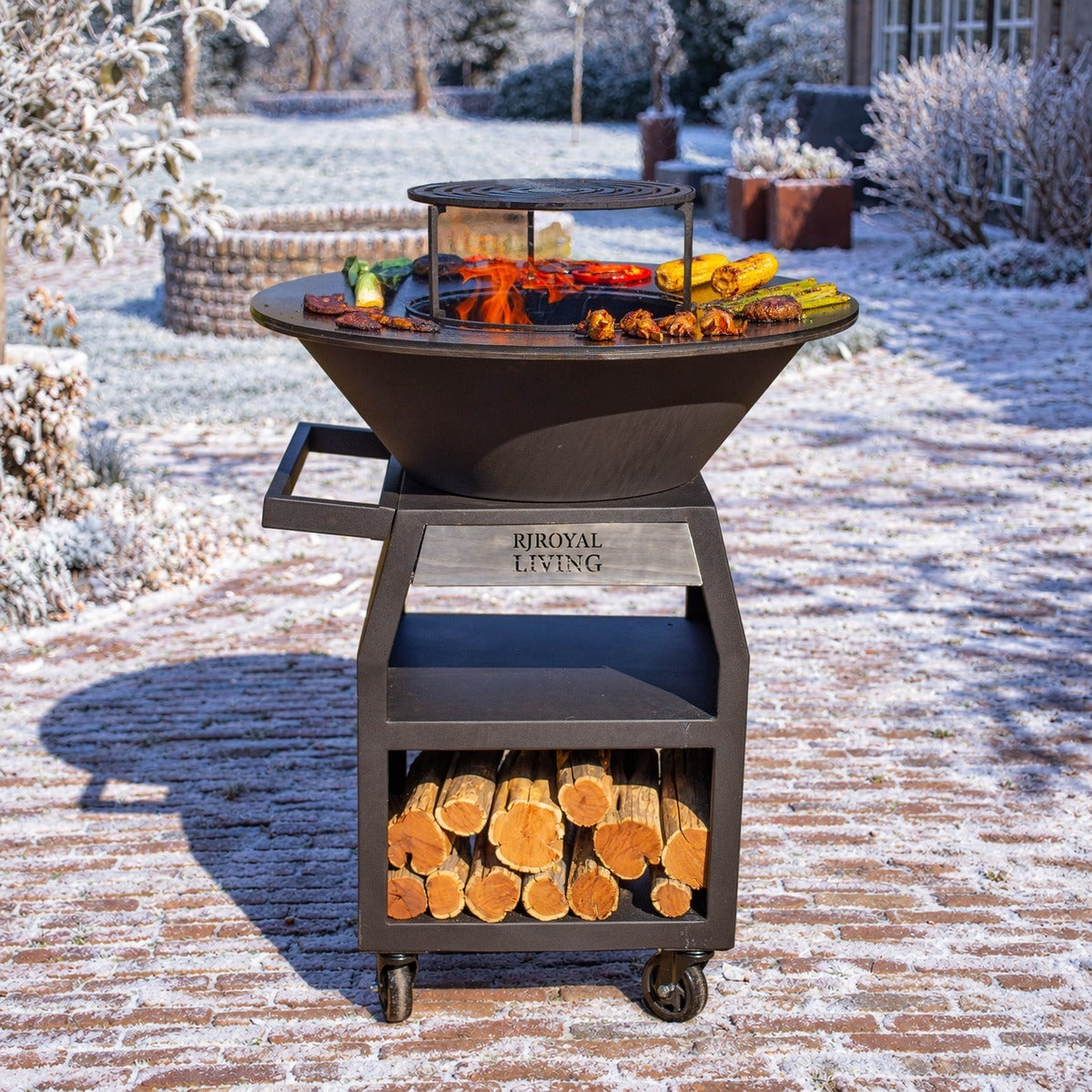 BBQ Plancha Grill Maestro Smokeless XXL Ø80 cm Blackline - Plancha sans fumée — ambiance hivernale