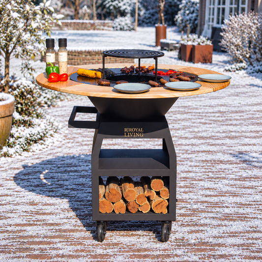 BBQ Plancha Grill Maestro XXL Ø80cm Blackline – Avec entourage en bois Mesa — ambiance hivernale